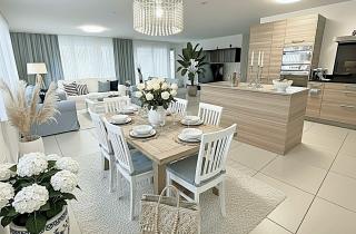 Luxury, Light and Urban Location