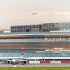 Die deutsche Grenze liegt nur zehn Minuten entfernt, der Flughafen Zürich ist in rund 30 Auto Minuten erreichbar Die deutsche Grenze liegt nur zehn Minuten entfernt, der Flughafen Zürich ist in rund 30 Auto Minuten erreichbar